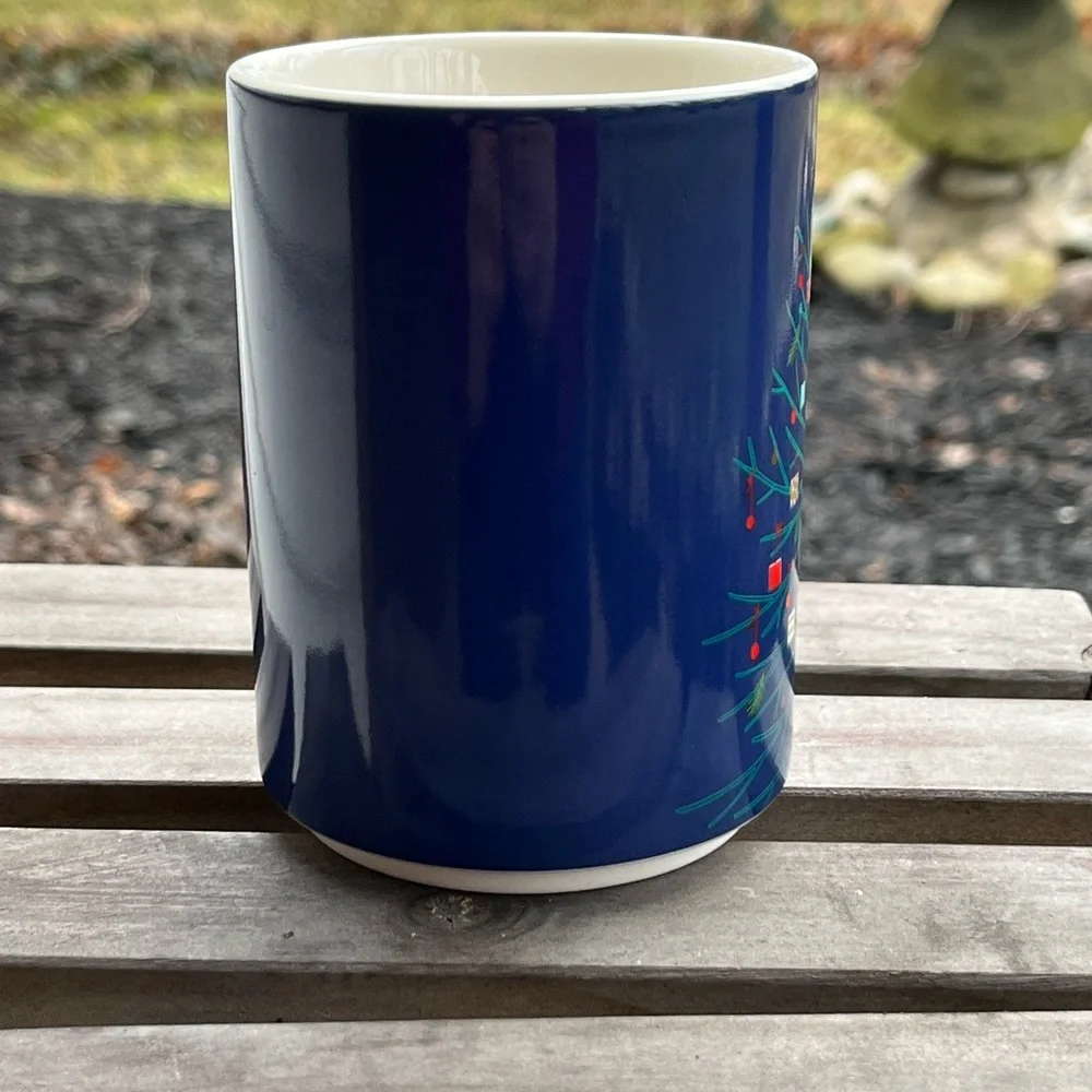 🤩 Mug Sale! Starbucks Blue Christmas Tree Mug With Candy Cane Handle EUC - Picture 5 of 8